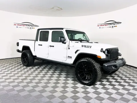 White 2021 Jeep Gladiator Willys for sale in Saint Marys, OH