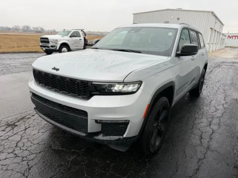 More photos of 2025 Jeep Grand Cherokee L Limited at St. Marys CDJR, OH