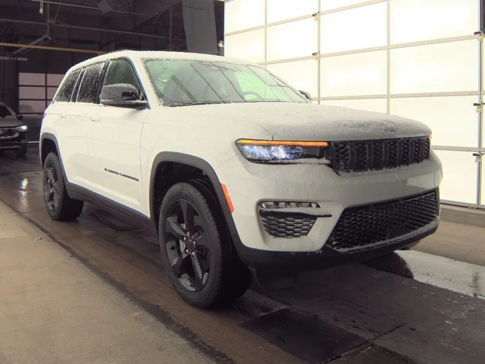 White 2024 Jeep Grand Cherokee Limited for sale in Saint Marys, OH