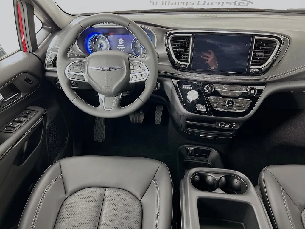 2025 Chrysler Pacifica Select - Photo 22