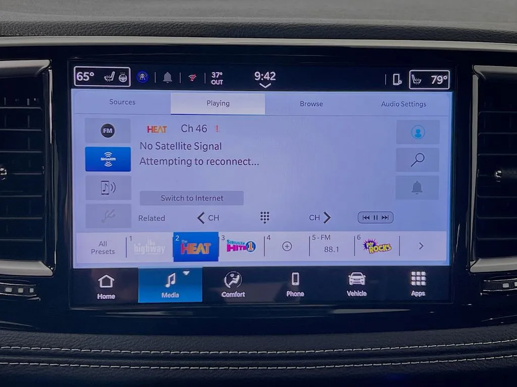 2025 Chrysler Pacifica Select - Photo 15
