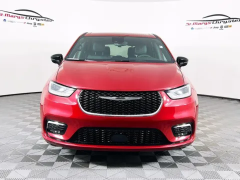 Another view of 2025 Chrysler Pacifica Select for sale in Saint Marys, OH at St. Marys CDJR