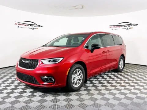 More photos of 2025 Chrysler Pacifica Select at St. Marys CDJR, OH