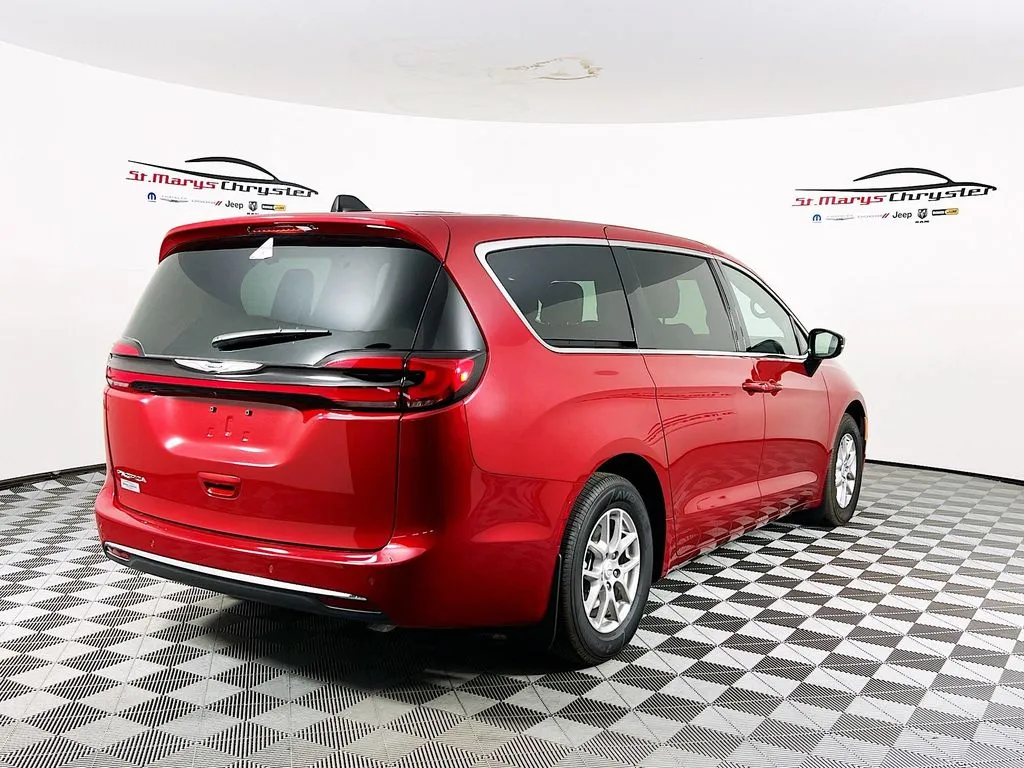 2025 Chrysler Pacifica Select - Photo 8