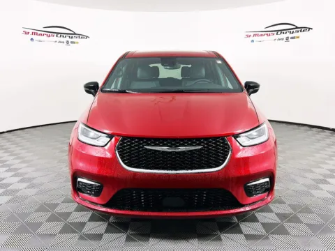 Another view of 2025 Chrysler Pacifica Select for sale in Saint Marys, OH at St. Marys CDJR