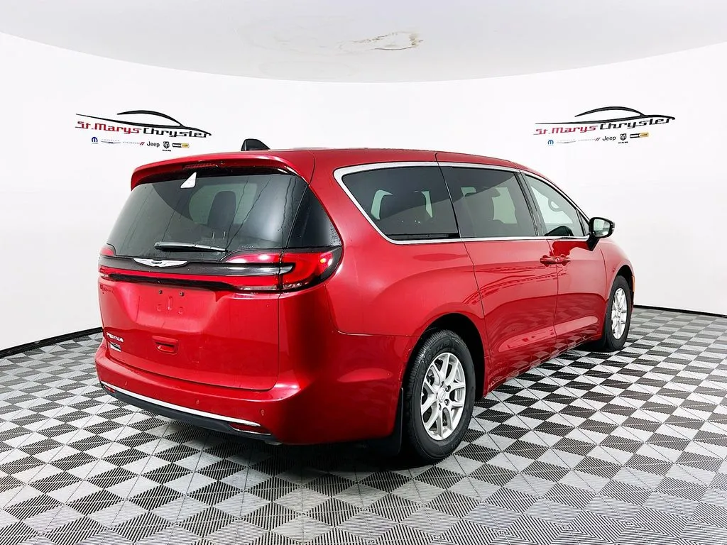 2025 Chrysler Pacifica Select - Photo 8