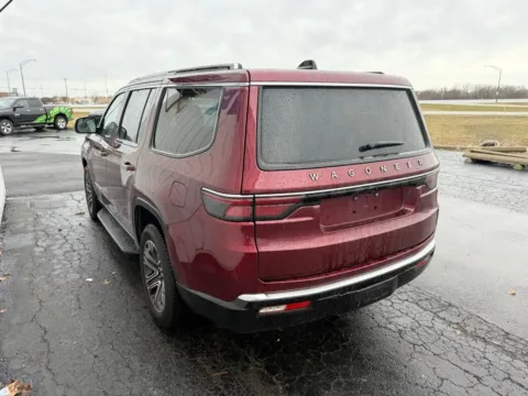 More photos of 2024 Jeep Wagoneer at St. Marys CDJR, OH