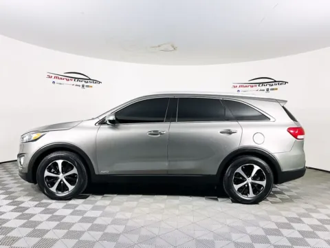 More photos of 2017 Kia Sorento EX at St. Marys CDJR, OH