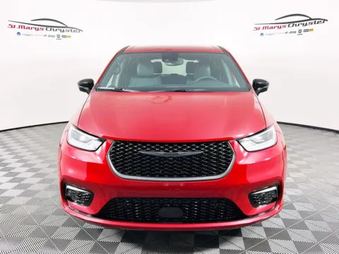 Another view of 2026 Chrysler Pacifica Select for sale in Saint Marys, OH at St. Marys CDJR