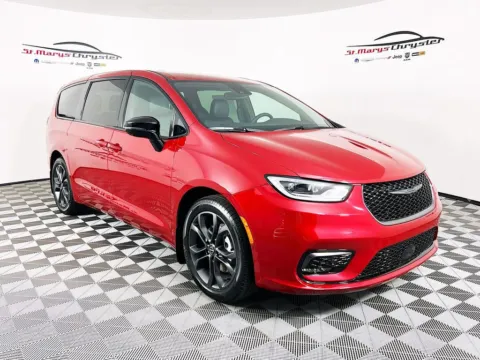Red 2026 Chrysler Pacifica Select for sale in Saint Marys, OH
