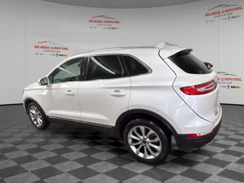 More photos of 2015 Lincoln MKC at St. Marys CDJR, OH