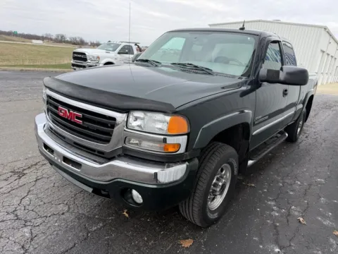 Another view of 2004 GMC Sierra 2500HD SLT for sale in Saint Marys, OH at St. Marys CDJR