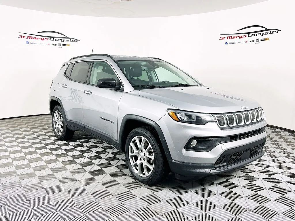 2022 Jeep Compass Latitude Lux