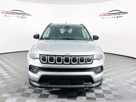 Another view of 2022 Jeep Compass Latitude Lux for sale in Saint Marys, OH at St. Marys CDJR