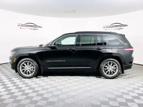 More photos of 2024 Jeep Grand Cherokee Summit at St. Marys CDJR, OH