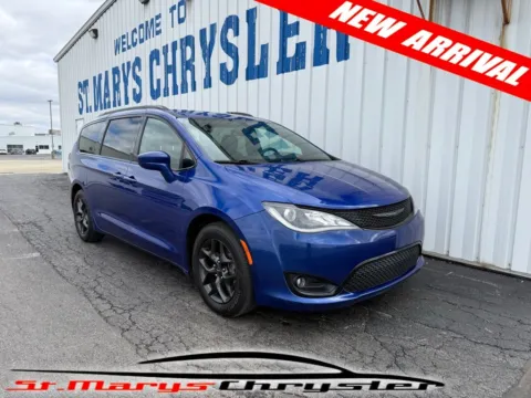 Blue 2018 Chrysler Pacifica Touring L Plus for sale in Saint Marys, OH
