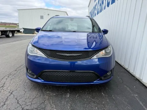 Another view of 2018 Chrysler Pacifica Touring L Plus for sale in Saint Marys, OH at St. Marys CDJR