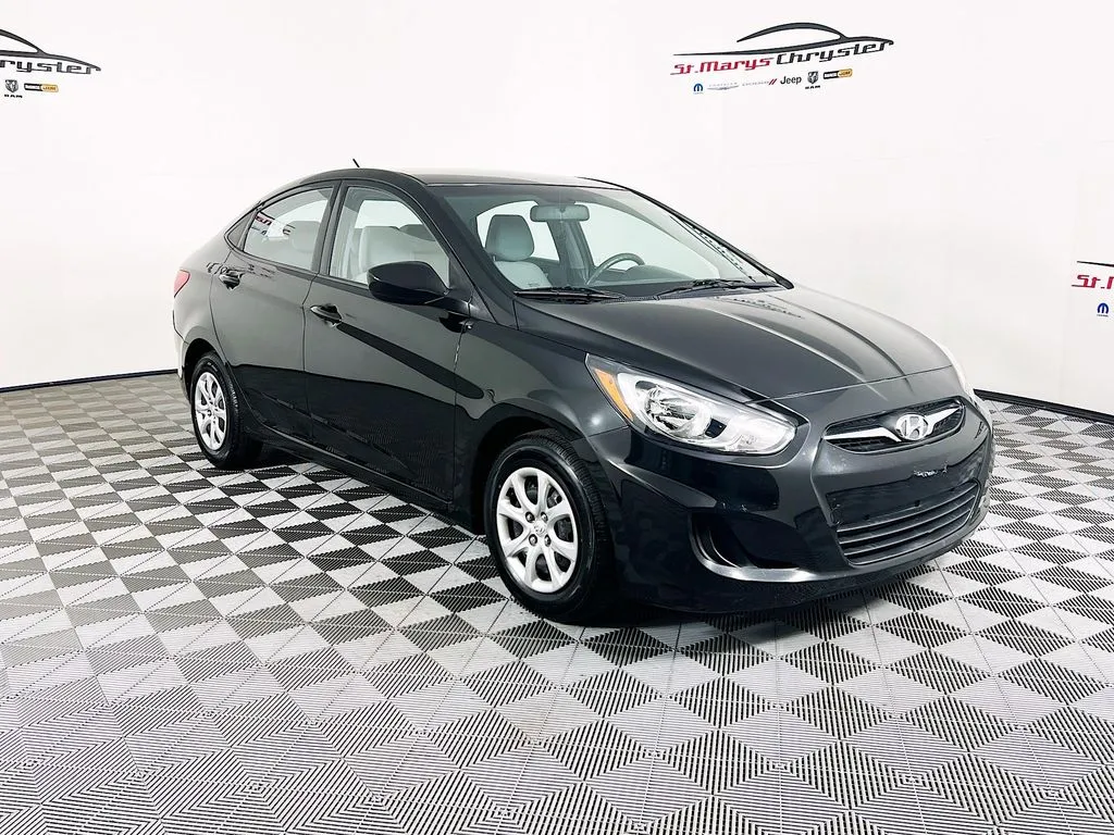 2012 Hyundai Accent GLS