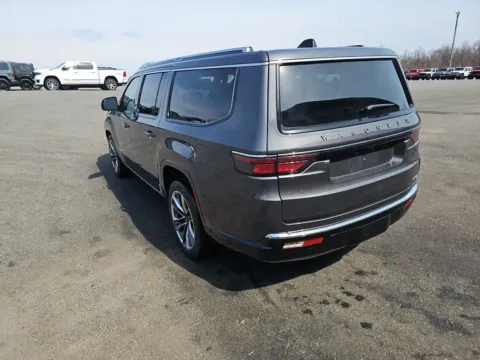 More photos of 2024 Jeep Wagoneer L Series III at St. Marys CDJR, OH