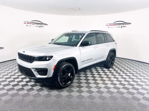 More photos of 2024 Jeep Grand Cherokee Limited at St. Marys CDJR, OH