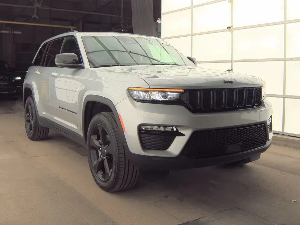 Silver 2024 Jeep Grand Cherokee Limited for sale in Saint Marys, OH