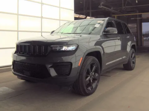 More photos of 2024 Jeep Grand Cherokee Altitude at St. Marys CDJR, OH