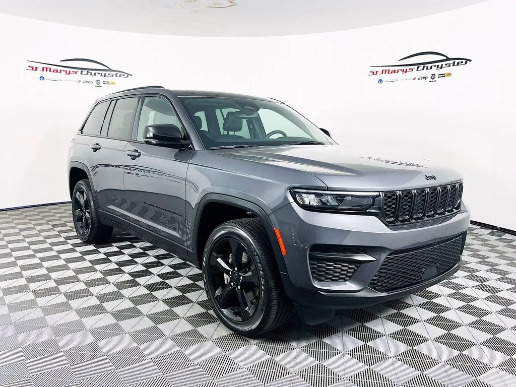 Gray 2024 Jeep Grand Cherokee Altitude for sale in Saint Marys, OH