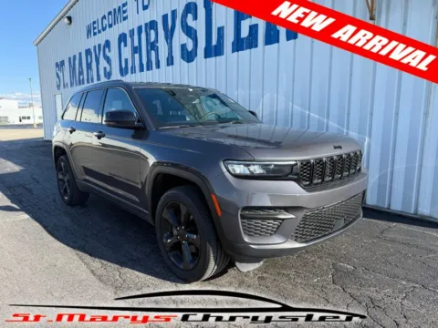Gray 2024 Jeep Grand Cherokee Altitude for sale in Saint Marys, OH