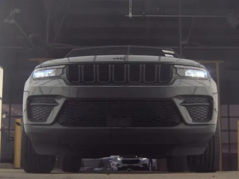 Photos of 2024 Jeep Grand Cherokee Altitude for sale in Saint Marys, OH at St. Marys CDJR