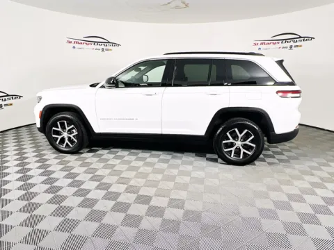 More photos of 2024 Jeep Grand Cherokee Limited at St. Marys CDJR, OH