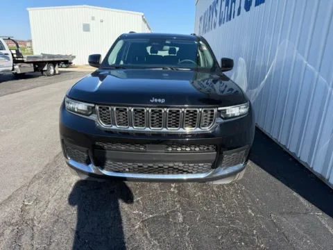 Another view of 2023 Jeep Grand Cherokee L Laredo for sale in Saint Marys, OH at St. Marys CDJR