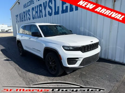 White 2024 Jeep Grand Cherokee Altitude for sale in Saint Marys, OH