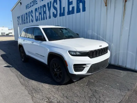 White 2024 Jeep Grand Cherokee Altitude for sale in Saint Marys, OH