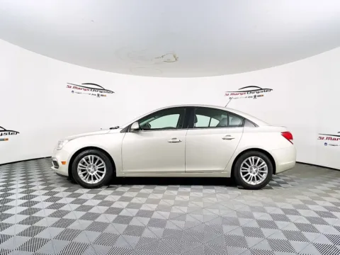 More photos of 2015 Chevrolet Cruze ECO at St. Marys CDJR, OH