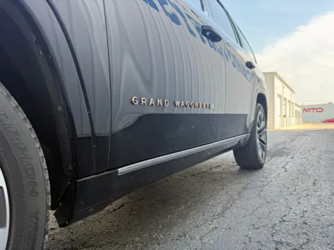 More photos of 2023 Jeep Grand Wagoneer Series III at St. Marys CDJR, OH