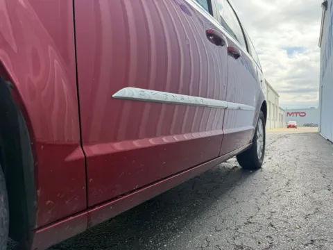 More photos of 2016 Chrysler Town & Country Touring at St. Marys CDJR, OH