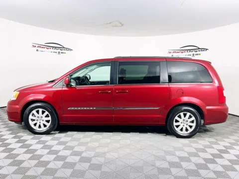 More photos of 2016 Chrysler Town & Country Touring at St. Marys CDJR, OH