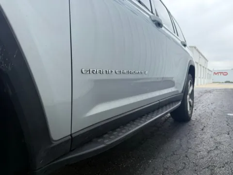 More photos of 2021 Jeep Grand Cherokee L Limited at St. Marys CDJR, OH