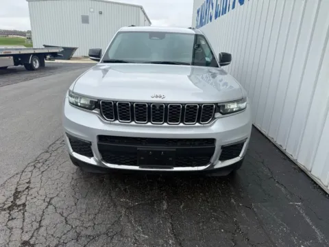 Photos of 2021 Jeep Grand Cherokee L Limited for sale in Saint Marys, OH at St. Marys CDJR