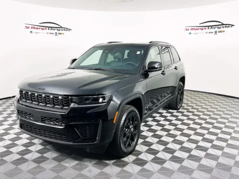 More photos of 2026 Jeep Grand Cherokee Altitude at St. Marys CDJR, OH