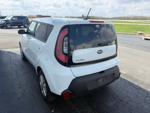 More photos of 2016 Kia Soul at St. Marys CDJR, OH