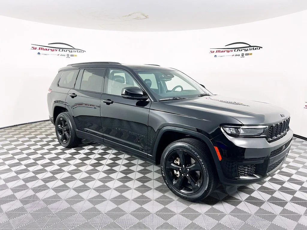 2023 Jeep Grand Cherokee L Altitude for sale in Saint Marys, OH
