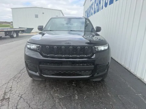 Photos of 2023 Jeep Grand Cherokee L Altitude for sale in Saint Marys, OH at St. Marys CDJR