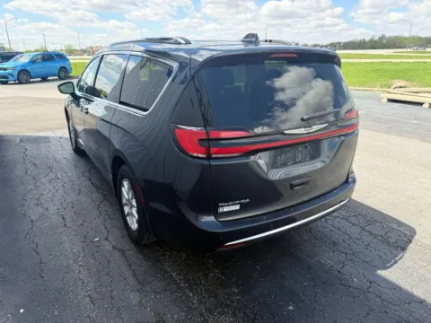 More photos of 2021 Chrysler Pacifica Touring L at St. Marys CDJR, OH