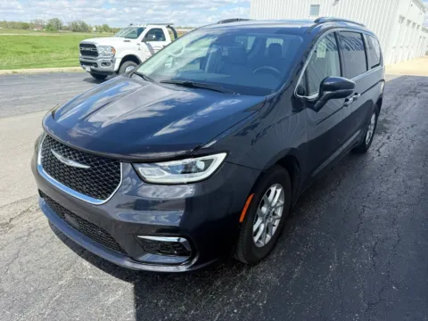 Another view of 2021 Chrysler Pacifica Touring L for sale in Saint Marys, OH at St. Marys CDJR