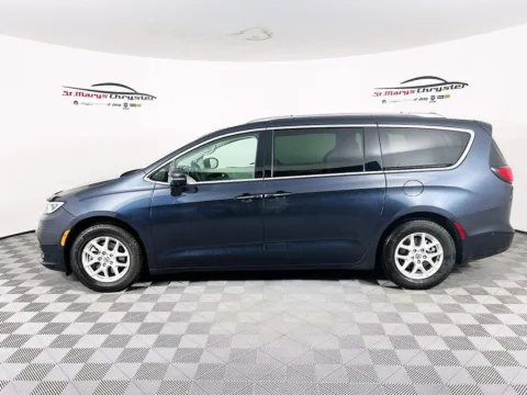 More photos of 2021 Chrysler Pacifica Touring L at St. Marys CDJR, OH