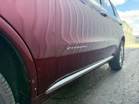 More photos of 2017 Dodge Durango Citadel at St. Marys CDJR, OH