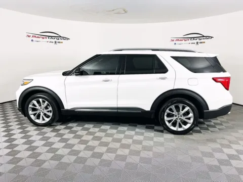 More photos of 2023 Ford Explorer Platinum at St. Marys CDJR, OH