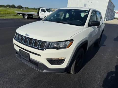 More photos of 2019 Jeep Compass Sport at St. Marys CDJR, OH
