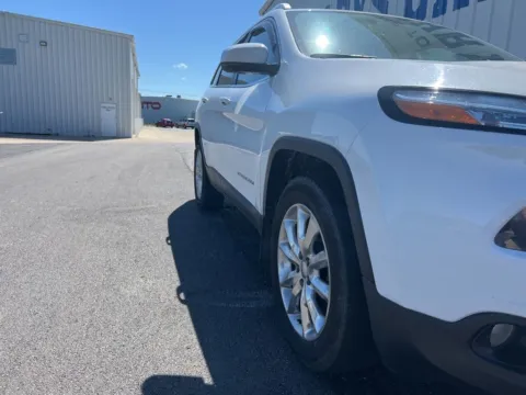 Another view of 2017 Jeep Cherokee Limited for sale in Saint Marys, OH at St. Marys CDJR